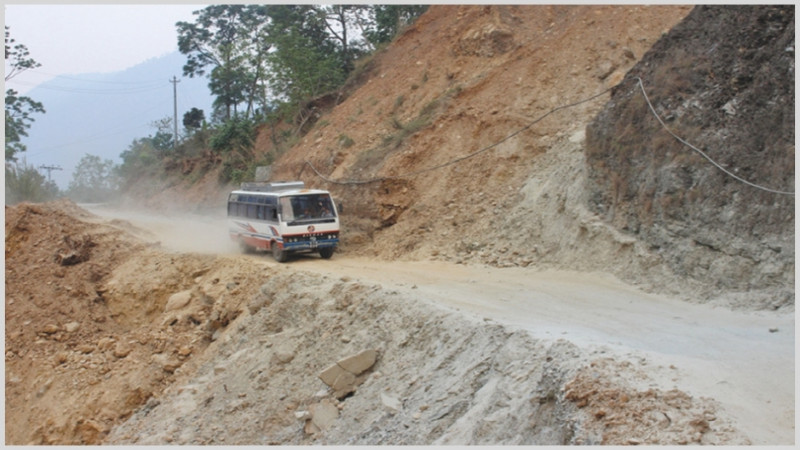 कर्णाली राजमार्गको स्तरवृद्धि गरिँदै